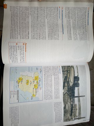 Historia de España. 2º bachillerato. Per le Scu...