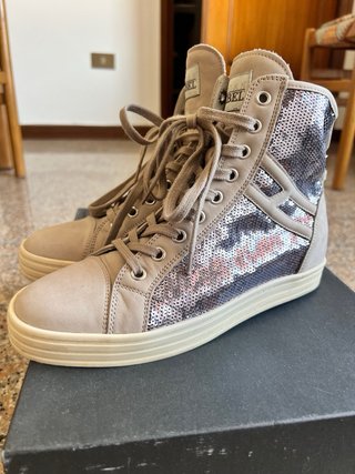 Scarpe alte con paillettes