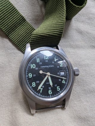 Reloj Hamilton Khaki Field Verde y Plateado