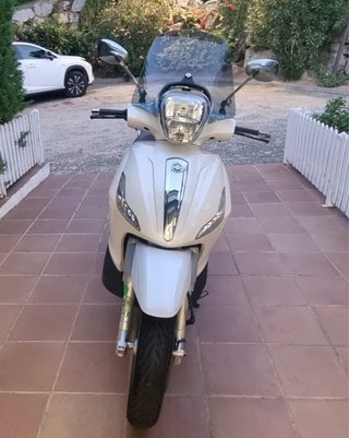 IMPECABLE Piaggio Beverly 300 Scooter 18700km