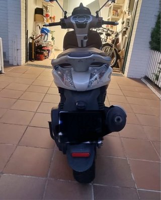 IMPECABLE Piaggio Beverly 300 Scooter 18700km