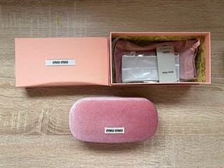 Gafas de sol marrones miumiu