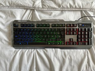 Teclado Gaming Trust GXT RGB USB
