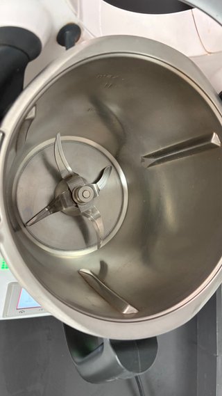 Thermomix TM5 con accesorios y bolsa de transporte