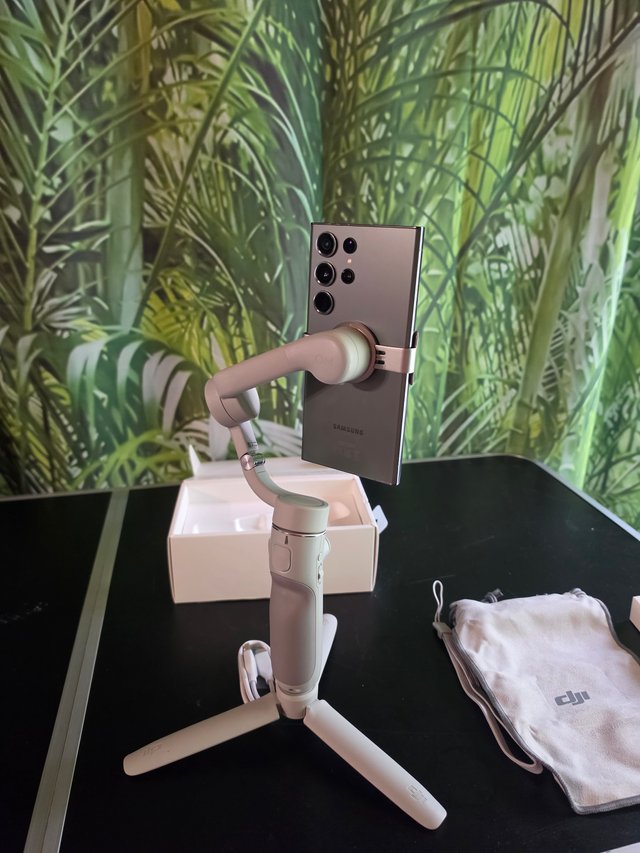 DJI OM 5 Stabilizzatore pieghevole per cellulare