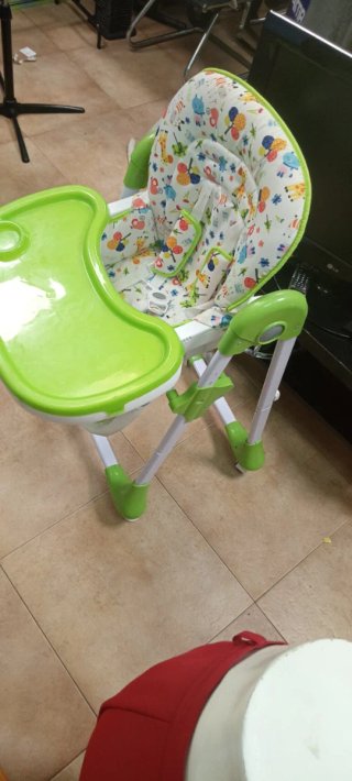 Trona de bebé con estampado infantil