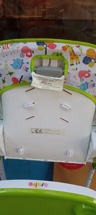 Trona de bebé con estampado infantil