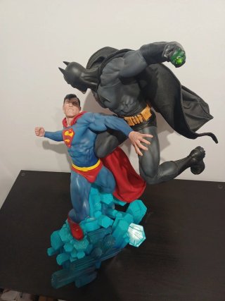 Estatua Batman v Superman Sideshow