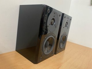 Altavoces Yamaha NX-E700 Negros