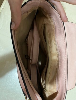 Borsetta rosa con dettagli oro