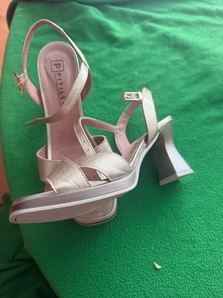 Sandalias Pitillos Doradas Talla 38