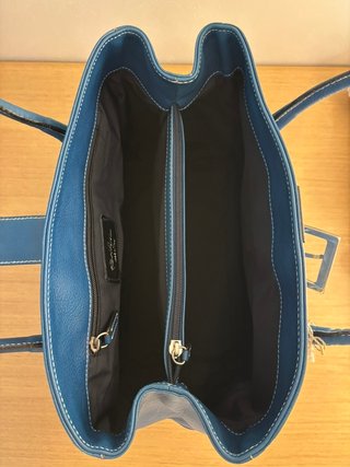 Borsa a spalla in pelle blu con fibbia