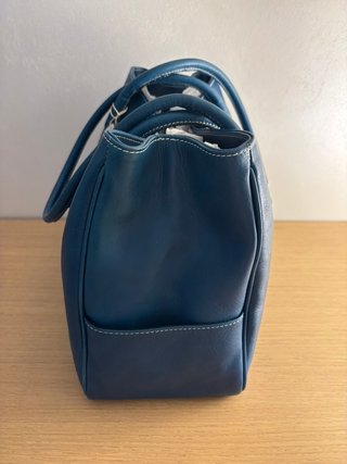 Borsa a spalla in pelle blu con fibbia