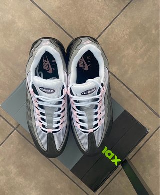Nike Air Max 95 Gris y Rosa