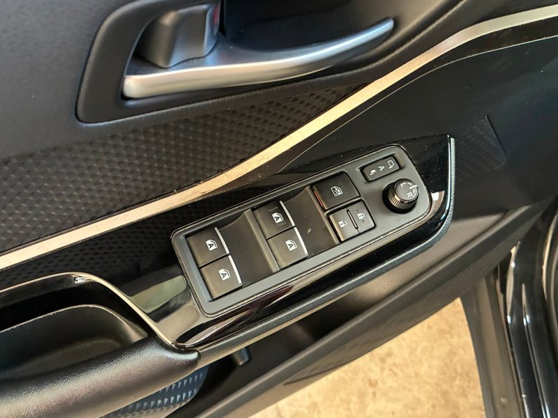 Toyota C-HR 2018, foto 6