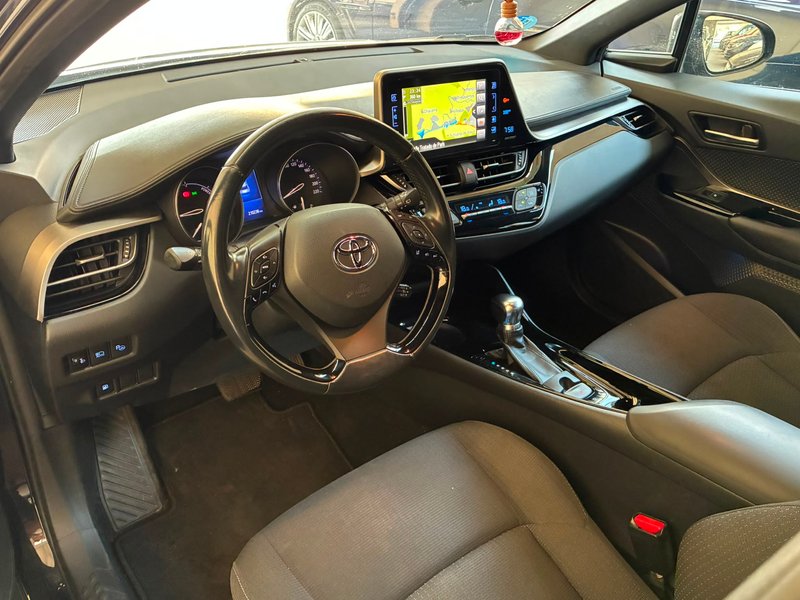 Toyota C-HR 2018, foto 17