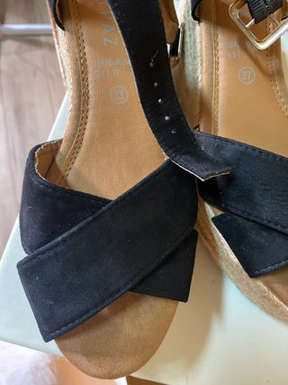 Sandalias de esparto negras cruzadas