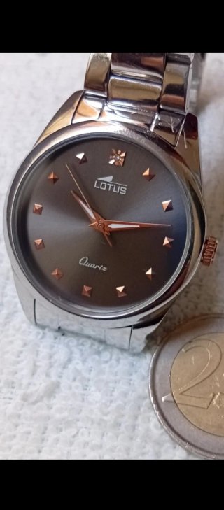 Reloj LOTUS