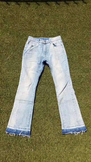 Jeans Bershka acampanados