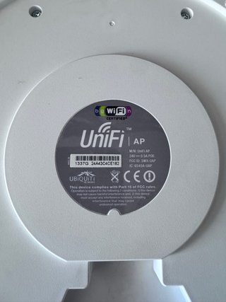 Punto de Acceso Ubiquiti UniFi AP