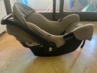 Silla de coche Joie + base Isofix