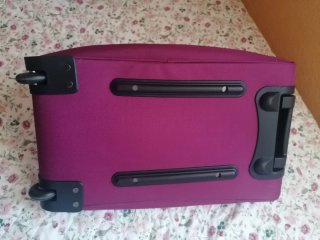 Maleta de tela flexible morada