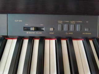 Yamaha Clavinova CLP-910 Piano Digital 88 Teclas