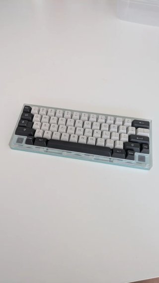 Teclado Mecánico Custom QwertyKeys QK60 Wireless
