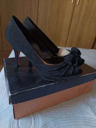 Zapatos de tacón K. negros talla 41