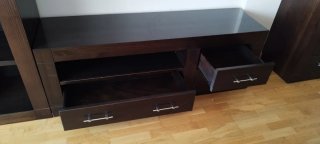 Mueble salón wengué con puertas de cristal