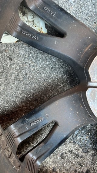 4 Llantas Volvo 19 Pulgadas con neumaticos