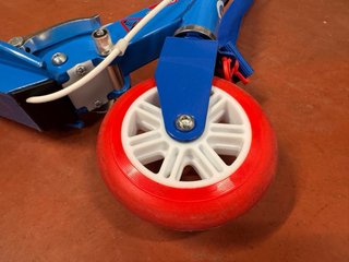 Patinete niño OXELO azul (Decathlon).-