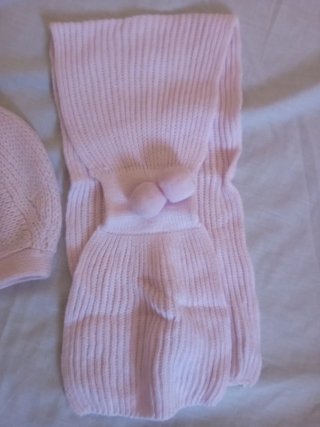 Conjunto capota y bufanda rosa
