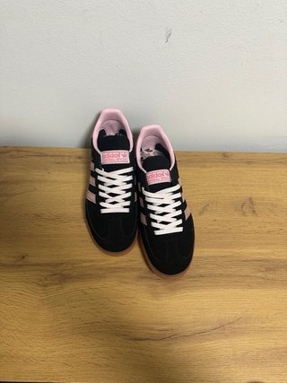 Adidas Spezial Negras y Rosas