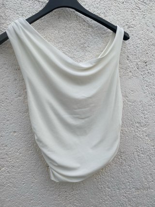 Top Stradivarius blanco talla M
