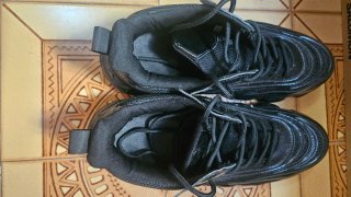 Zapatillas negras talla 43 usadas una vez solament