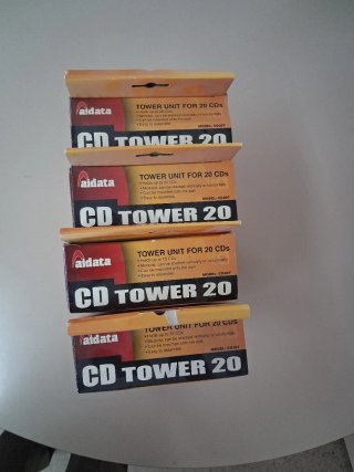 Torre CD Aidata para 20 CDs