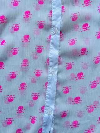 Blusa sin mangas estampada de Shana