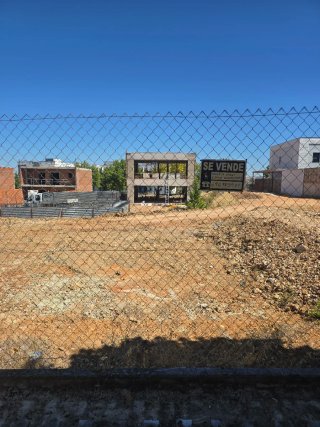 Terreno en Calle Guillermo Soto,696985911