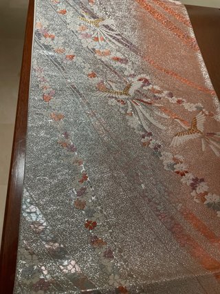 Obi Japonés con Diseño de Grullas y Flores