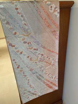Obi Japonés con Diseño de Grullas y Flores