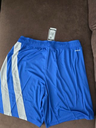 Pantalones cortos Adidas azules y blancos