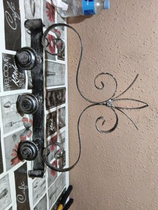 Perchero de hierro macizo antiguo cuanto me ofrece