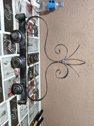 Perchero de hierro macizo antiguo cuanto me ofrece