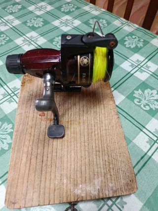 Carrete de pesca FX 500
