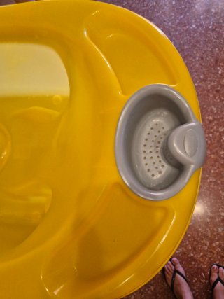 Bañera bebé amarilla marca chicco
