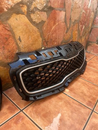 Parrilla Kia Sportage 2019 Delantera