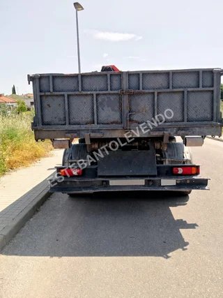 Renault Midlum 240 DXi grúa Palfinger