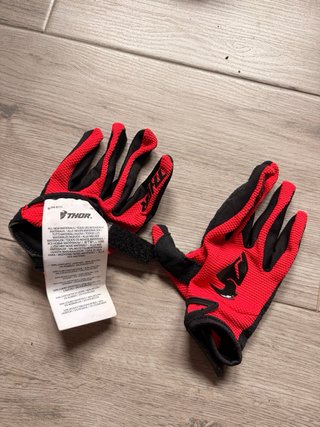 Lote Motocross Niño: Casco, Botas, Gafas, Guantes