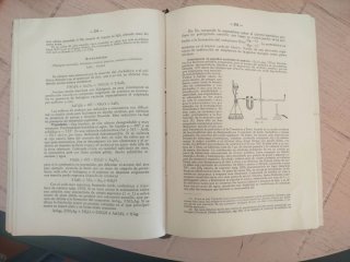 4 libros antiguos de enseñanza.